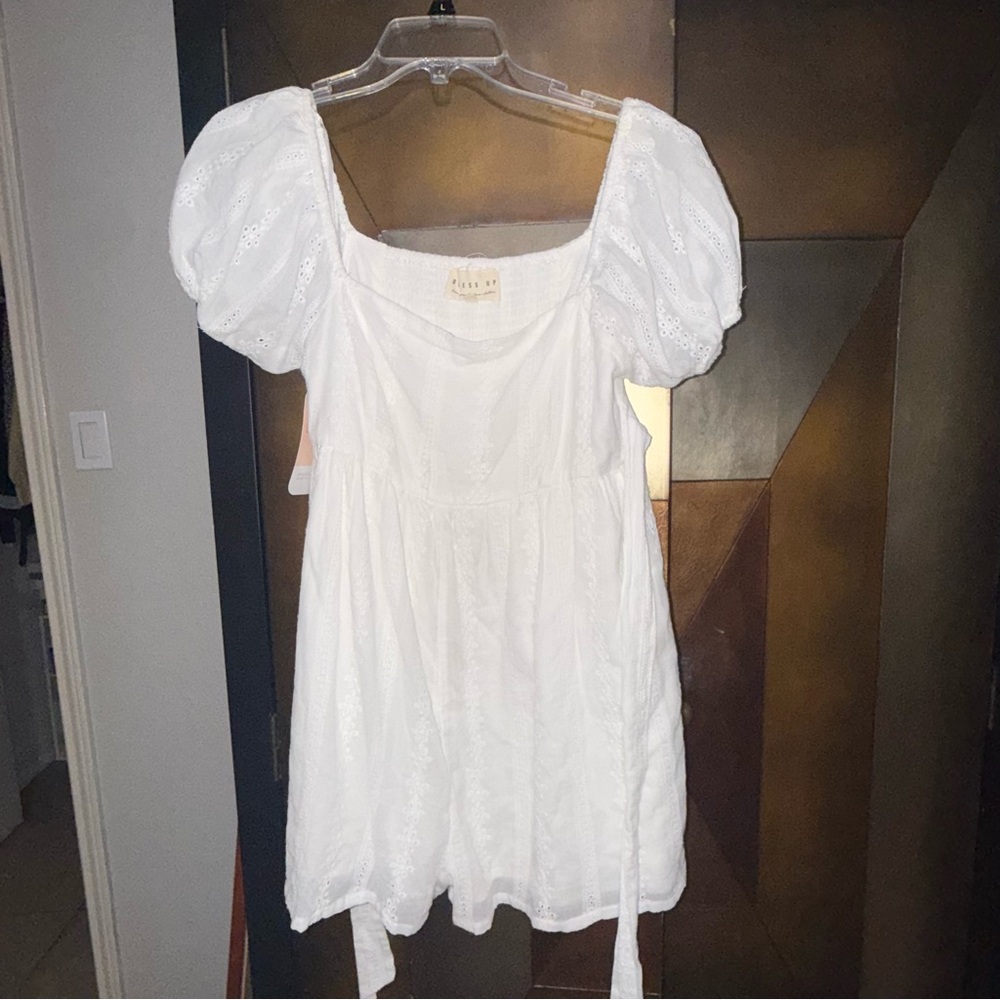 NWT White Puff Sleeve Eyelet Lace Romper Smocked Back Size M